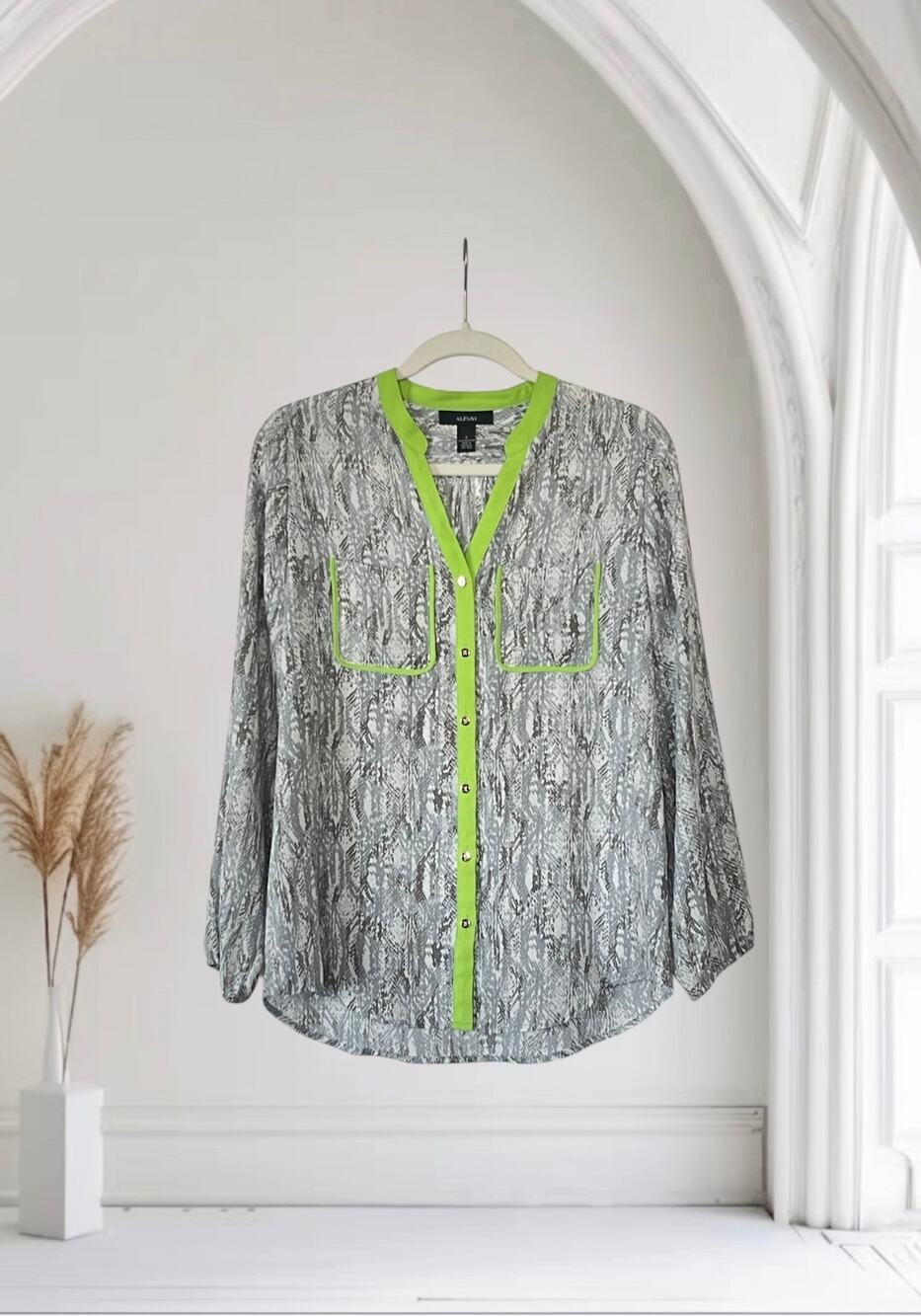 Alfani Button Down Long Sleeve Polyester Top size 2